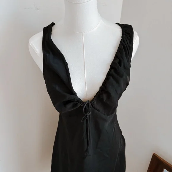 🍒 𝑷𝑹𝑰𝑪𝑬 ↓ Princess Polly Bareena Black Mini Dress - Picture 3 of 6